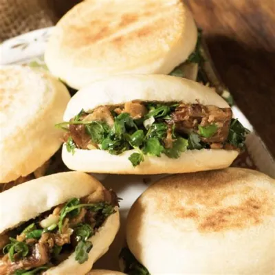  Rou Jia Mo - Uma Sinfonia de Carne Tosta e Pão Macio que Derrete na Boca!